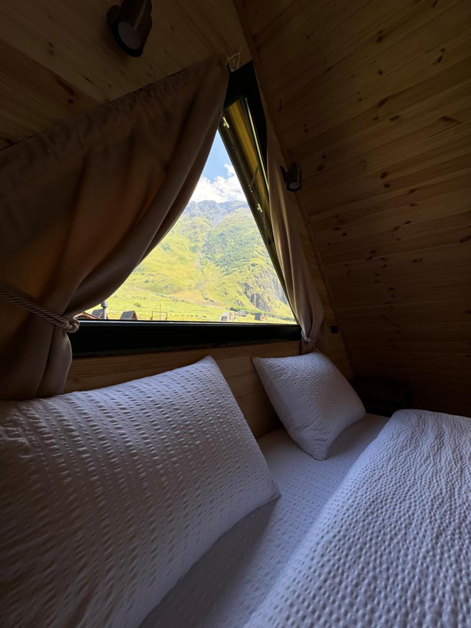 Outdoor Cottages Kazbegi Екстериор снимка