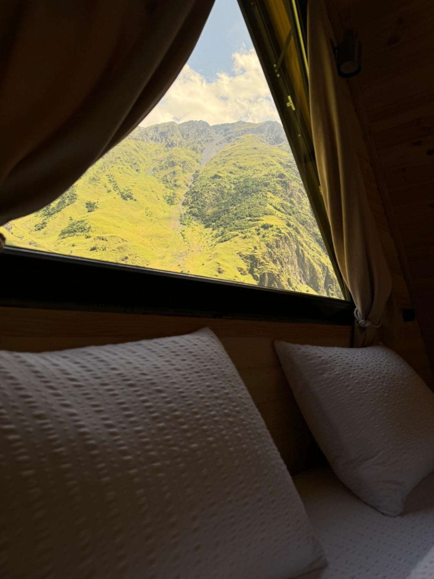 Outdoor Cottages Kazbegi Екстериор снимка