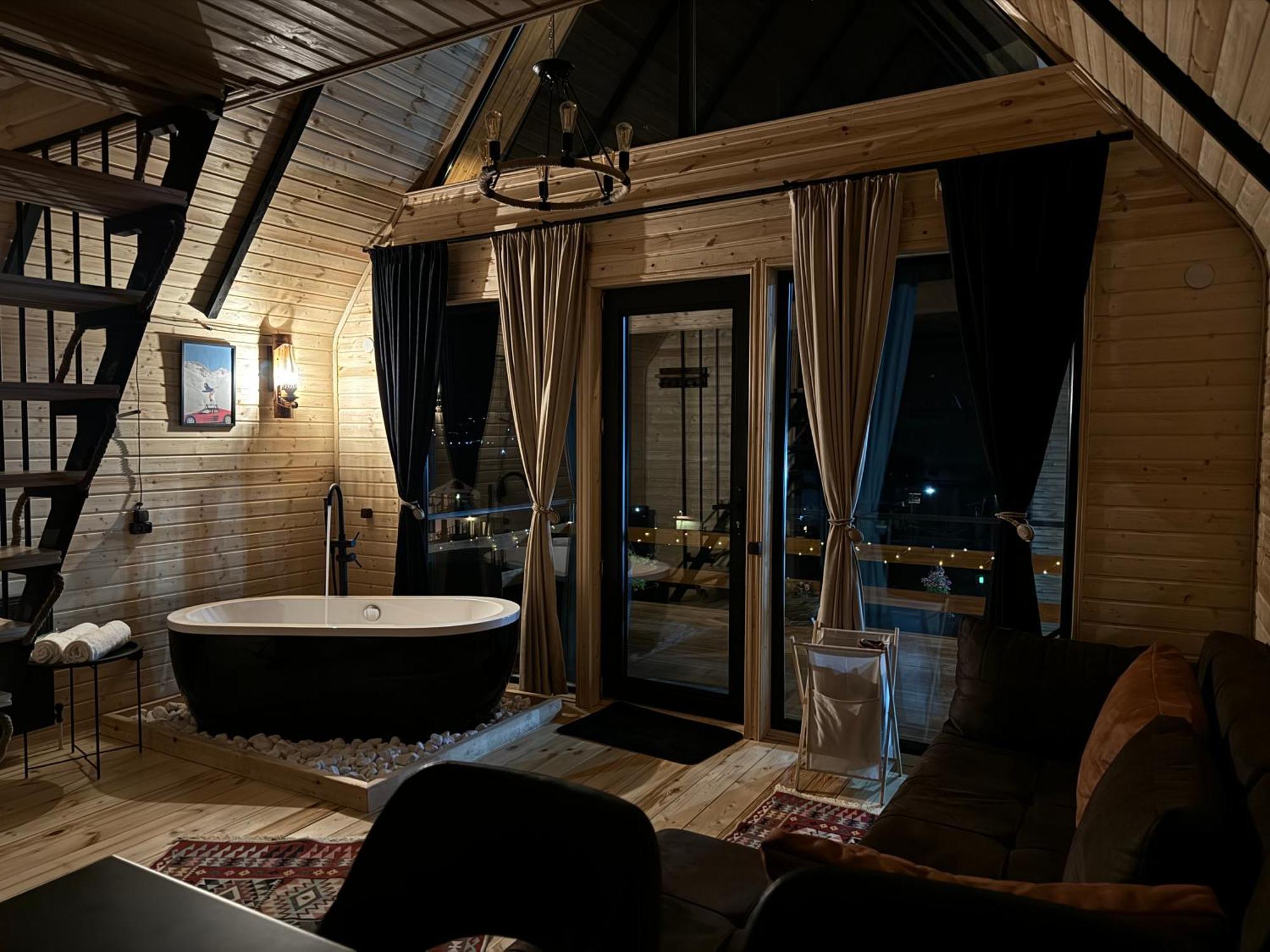 Outdoor Cottages Kazbegi Екстериор снимка