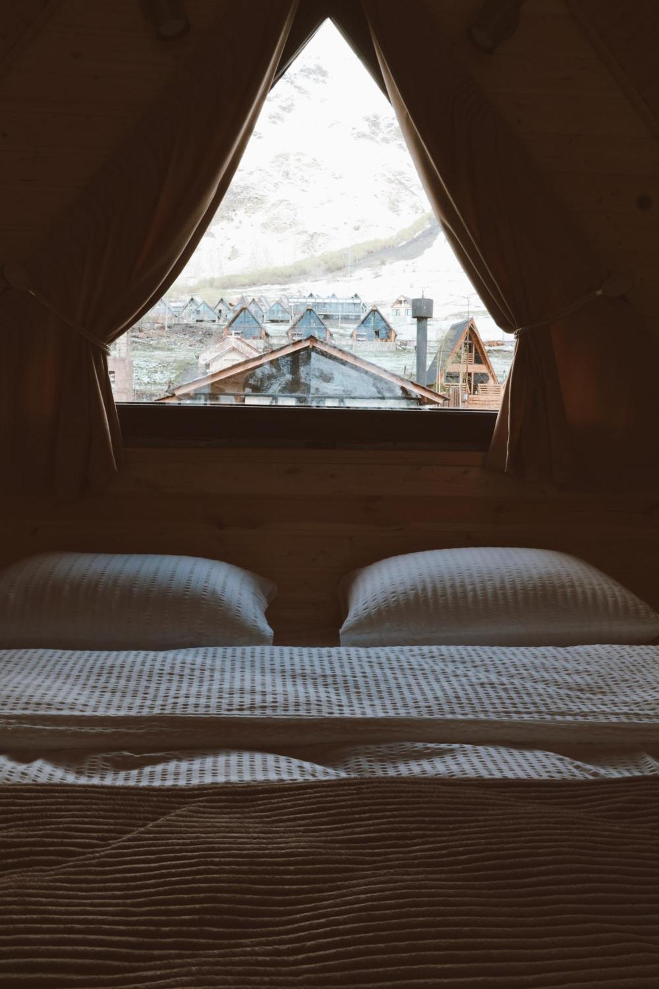 Outdoor Cottages Kazbegi Екстериор снимка